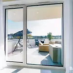 Balticon Westin House -luksusowy 70m2 , Basen Pool, Sauna, Parking Inklusive 3*