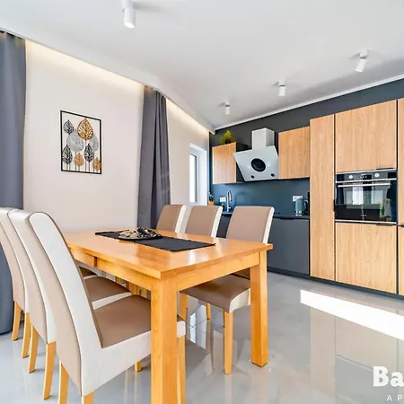 Apartmanhotel Balticon Westin House -luksusowy 70m2 , Basen Pool, Sauna, Parking Inklusive 3*