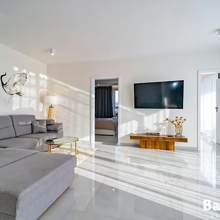 Balticon Westin House -luksusowy 70m2 , Basen Pool, Sauna, Parking Inklusive Apartmanhotel Kołobrzeg