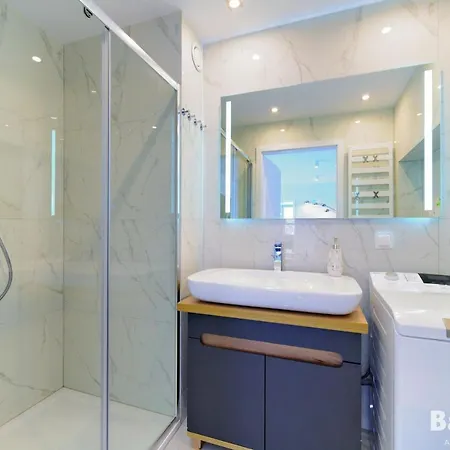 Aparthotel Balticon Westin House -luksusowy 70m2 , Basen Pool, Sauna, Parking Inklusive