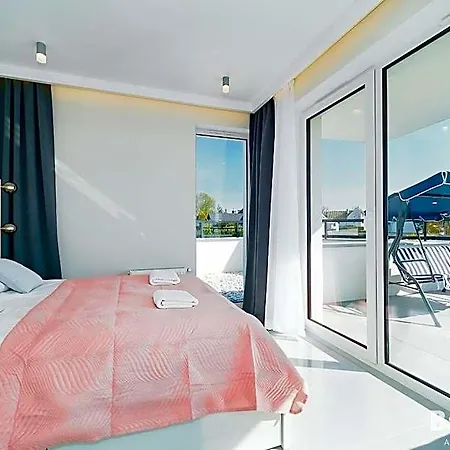 Balticon Westin House -luksusowy 70m2 , Basen Pool, Sauna, Parking Inklusive 아파트호텔 코워브제크