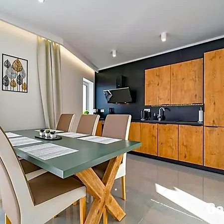 아파트호텔 Balticon Westin House -luksusowy 70m2 , Basen Pool, Sauna, Parking Inklusive 코워브제크