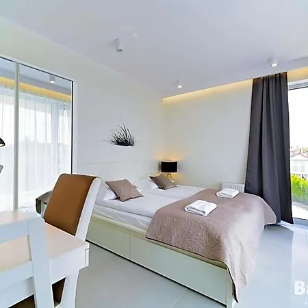 Balticon Westin House -luksusowy 70m2 , Basen Pool, Sauna, Parking Inklusive 아파트호텔 코워브제크