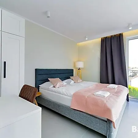 아파트호텔 Balticon Westin House -luksusowy 70m2 , Basen Pool, Sauna, Parking Inklusive 3*