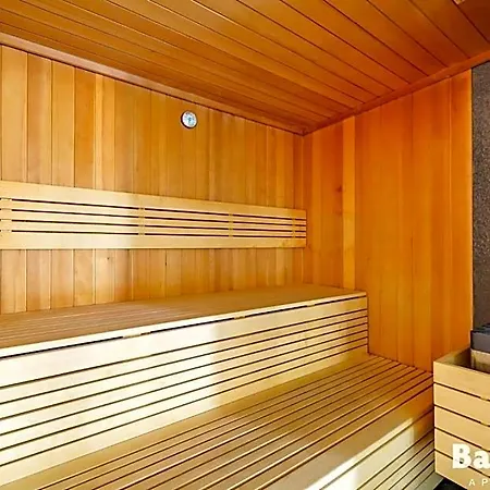 Balticon Westin House -luksusowy 70m2 , Basen Pool, Sauna, Parking Inklusive 아파트호텔 코워브제크