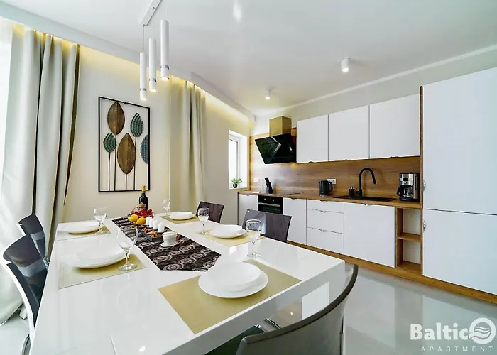 Balticon Westin House -luksusowy 70m2 , Basen Pool, Sauna, Parking Inklusive מלון דירות קולובז'ג